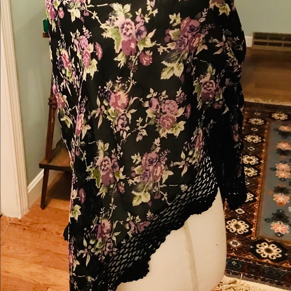 Handmade Shawl wrap scarf cover up - Picture 6 of 8